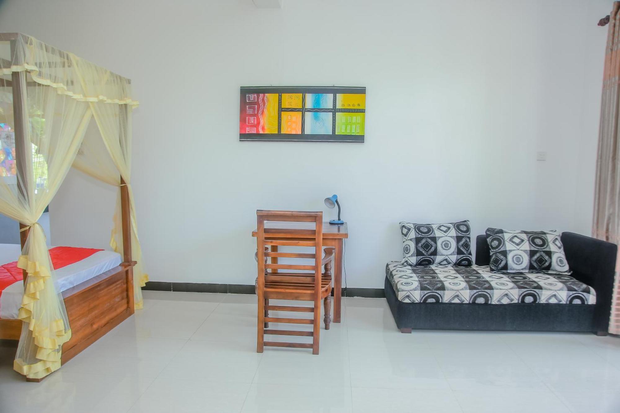 Hotel A One Calm Palace Mirissa