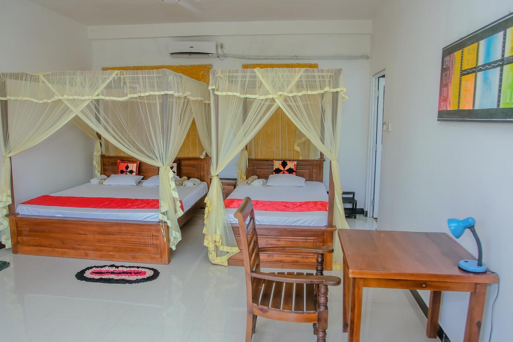 A One Calm Palace 3* Mirissa