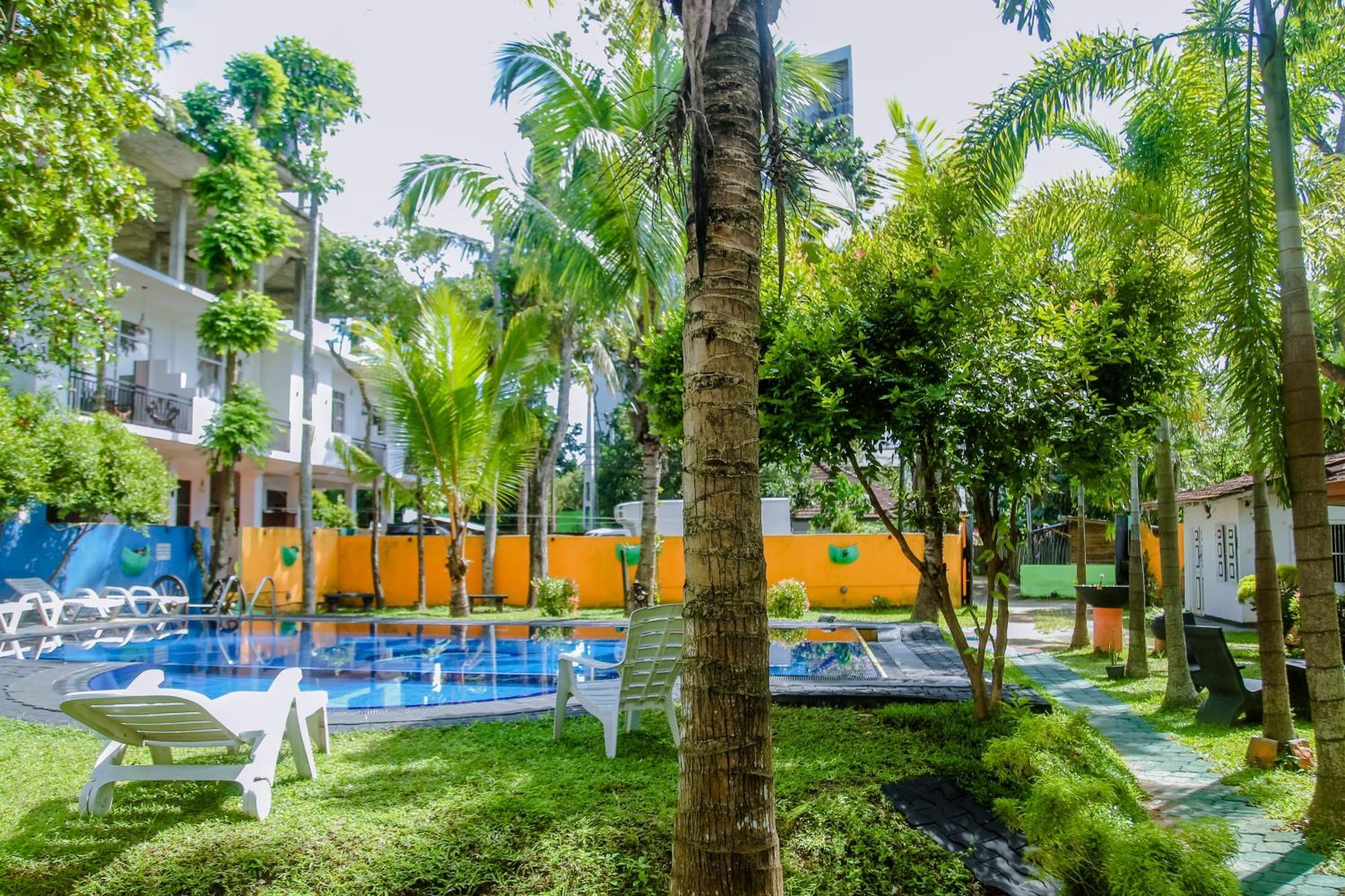 A One Calm Palace Hotel 3*