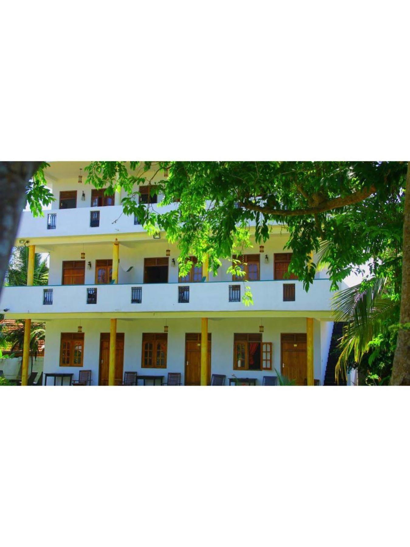 A One Calm Palace Mirissa