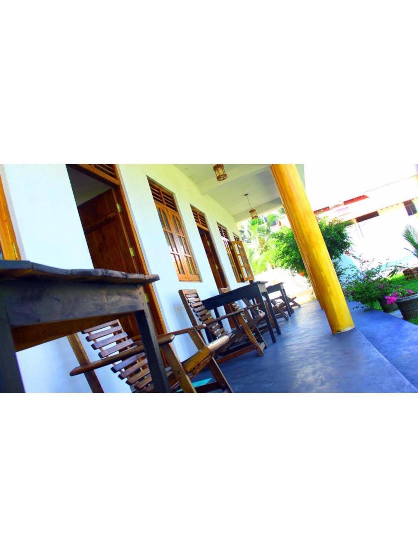 Hotel A One Calm Palace Mirissa